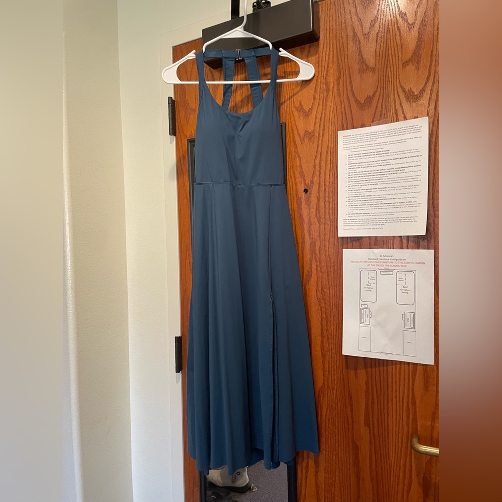 Halara backless midi dress with pockets!